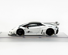 Load image into Gallery viewer, King 1:64 White LBWK Huracan LP610 GT Sports Model Diecast Metal Car BN
