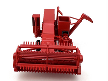 Load image into Gallery viewer, 1:76 Red Farmer Harvester Classic Vintage Model Diecast Metal Car New Collection
