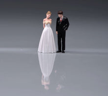 Load image into Gallery viewer, 1:64 Painted Figure Model Miniature Resin Diorama Wedding Couple Bride Groom
