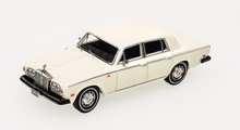 Load image into Gallery viewer, GFCC 1:64 White 1979 Silver Shadow II Luxury Classic Model Diecast Metal Car
