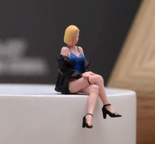 Load image into Gallery viewer, 1:64 Painted Figure Model Miniature Resin Diorama Sand Blond Sexy Lady Beauty

