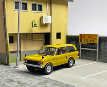 Load image into Gallery viewer, MINIGT 1:64 1971 Bahama Range Rover SUV Off Road Model Diecast Metal Car
