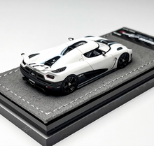 Load image into Gallery viewer, GRYNING 1:64 Matte White Agera R Racing Sports Model Diecast Resin Car New Collection

