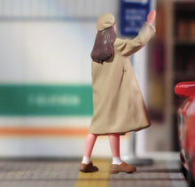 Load image into Gallery viewer, 1:64 Painted Figure Mini Model Miniature Resin Diorama Sand Winter Coat Girl Hat

