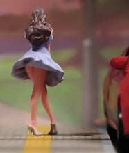 Load image into Gallery viewer, 1:64 Painted Figure Mini Model Miniature Resin Diorama Sand Purple Dress Lady
