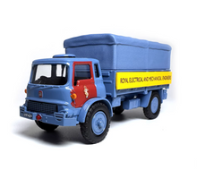 Load image into Gallery viewer, 1:76 Military MK Bedford Delivery Transport Truck Model Diecast Metal Car New Collection

