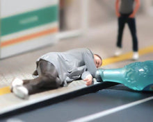 Load image into Gallery viewer, 1:64 Painted Figure Model Miniature Resin Diorama Sand Drunk Man Lying Sleeping
