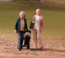 Load image into Gallery viewer, 1:64 Painted Figure Model Miniature Resin Diorama Toy Sand Aged Elderly Couple
