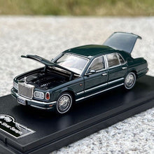 Load image into Gallery viewer, GFCC 1:64 Green 1998 Silver Seraph Sedan Classic Model Diecast Metal Car
