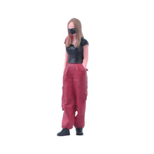 Load image into Gallery viewer, 1:64 Painted Figure Model Miniature Resin Diorama Sand Girl Lady Pretty Friends

