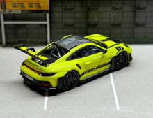 Load image into Gallery viewer, LMLF 1:64 Green 911 992 GT3 RS Super Racing Sports Model Diecast Metal Car New Collection
