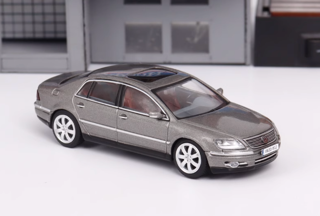 GCD 1:64 Gray VW Phaeton Luxury Sedan Model Diecast Metal Car Box New