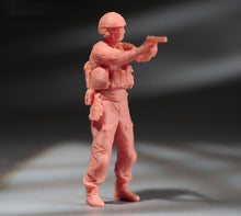 Load image into Gallery viewer, 1:64 Painted Unpainted Figure Model Miniature Resin Diorama Soldier Patrol Dog New

