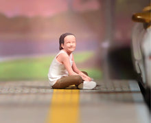 Load image into Gallery viewer, 1:64 Painted Figure Model Miniature Resin Diorama Sand Kid Girl Sitting Child
