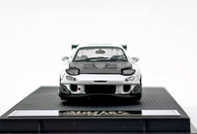 Load image into Gallery viewer, Master 1:64 White Carbon JDM RX-7 FD3S RE Sports Model Diecast Metal Car New Collection
