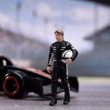 Load image into Gallery viewer, 1:64 Painted Figure Model Miniature Resin Helmet Racer Driver in Black and White
