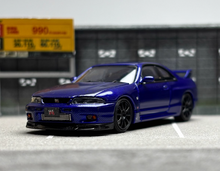 Load image into Gallery viewer, FH 1:64 Blue Carbon Skyline GTR R33 Nismo S-Tune Model Diecast Metal Car New Collection
