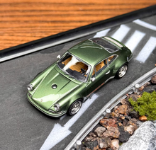 Load image into Gallery viewer, Zincit 1:64 Green 911 964 Singer Coupe Sports Model Diecast Metal Car New Collection
