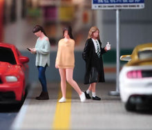 Load image into Gallery viewer, 1:64 Painted Figure Model Miniature Resin Diorama Sand Girl Lady Pretty Friend
