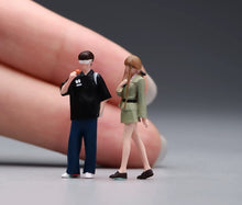 Load image into Gallery viewer, 1:64 Painted Figure Model Miniature Resin Diorama Toy Sand Couple Lovers Fashion
