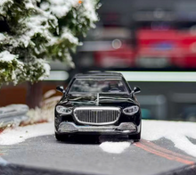 Load image into Gallery viewer, MINIGT 1:64 Black Maybach S680 Luxury Sedan Sports Model Diecast Metal Car New Collection
