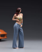 Load image into Gallery viewer, 1:24 Painted Figure Model Miniature Resin Diorama Trendy Woman Denim Sexy Lady

