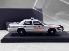 Load image into Gallery viewer, Rollin 1:64 CROWN VICTORIA Georgia Patrol Police Model Diecast Metal Car
