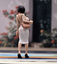 Load image into Gallery viewer, 1:24 Painted Figure Model Miniature Resin Diorama Young Woman Lady Sexy Beauty B
