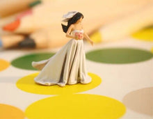 Load image into Gallery viewer, 1:64 Painted Figure Model Miniature Resin Diorama Wedding Couple Bride Groom Toy Collection
