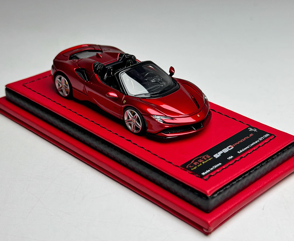 CR ART 1:64 Ferrari SF90 Convertible – Modello In Resina Diecast, Rosso, 2023