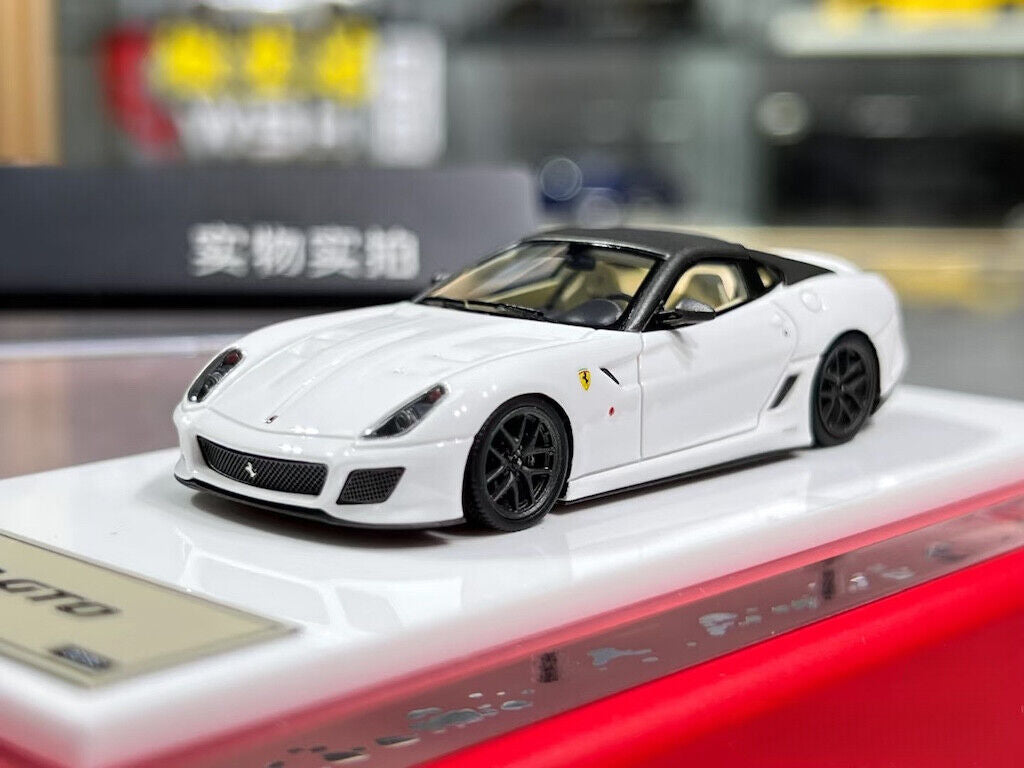 DMH 1:64 White 599 GTO Racing Sports Model Diecast Resin Car New Collection