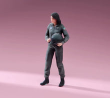 Load image into Gallery viewer, 1:64 Painted Figure Model Miniature Resin Diorama Toy Sand Woman Pilot Captain
