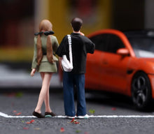 Load image into Gallery viewer, 1:64 Painted Figure Model Miniature Resin Diorama Toy Sand Couple Lovers Fashion
