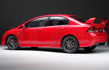 Load image into Gallery viewer, WELL 1:18 Red JDM Civic Type R FD2 Sports Diecast Model Metal Car New
