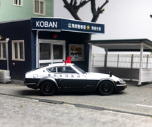 Load image into Gallery viewer, Inno 1:64 JDM FAIRLADY 240ZG HS30 JP Police Sports Model Diecast Metal CarNew
