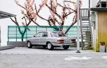 Load image into Gallery viewer, Maxwell 1:64 Silver 450SEL W116 Sedan Classic Sport Model Diecast Metal Car
