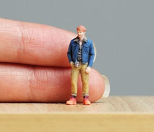 Load image into Gallery viewer, 1:64 Painted Figure Model Miniature Resin Diorama Sand Denim Casual Man Boy Toy
