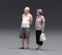 Load image into Gallery viewer, 1:64 Painted Figure Model Miniature Resin Diorama Scene Elderly Couple Man Woman
