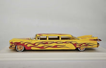 Load image into Gallery viewer, Mechanic 1:64 1959 Yellow Gold 62 Limousine Luxury Model Diecast Metal Car New Collection
