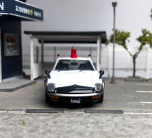 Load image into Gallery viewer, Inno 1:64 JDM FAIRLADY 240ZG HS30 JP Police Sports Model Diecast Metal CarNew
