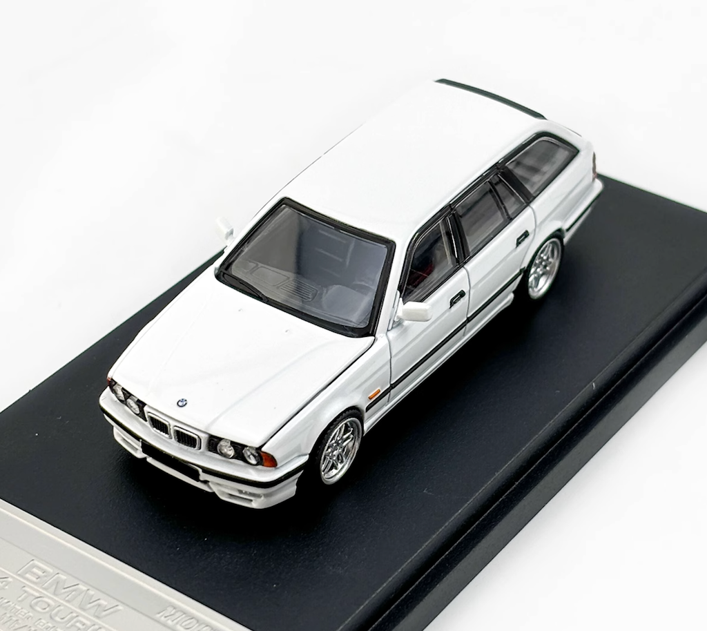 Mortal 1:64 White E34 Touring Wagon Sports Model Diecast Metal Car New Collection