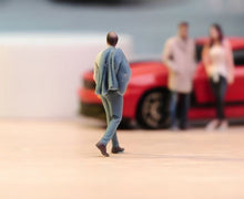 Load image into Gallery viewer, 1:64 Painted Figure Model Miniature Resin Diorama Sand Suit Man Walking Handsome
