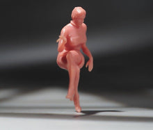 Load image into Gallery viewer, 1:64 Painted Unpainted Figure Model Miniature Resin Diorama Sand Sitting Lady
