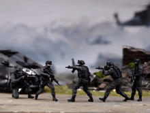 Load image into Gallery viewer, 1:64 Painted Figure Model Miniature Resin Diorama Scene Marine Soldier Military
