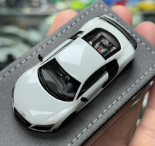 Load image into Gallery viewer, GRYNING 1:64 White R8 GT Racing Sports Model Diecast Resin Car New Collection
