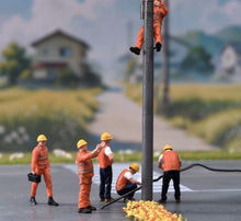 Load image into Gallery viewer, 1:64 Painted Figure Model Miniature Resin Sand Diorama Construction Workers Set
