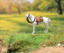 Load image into Gallery viewer, 1:64 Painted Figure Model Miniature Resin Diorama Sand Fine Horse White Brown
