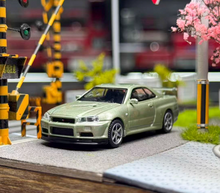 Load image into Gallery viewer, MINIGT 1:64 JDM Green Skyline GTR R34 V-Spec Sport Model Diecast Metal Car New Collection
