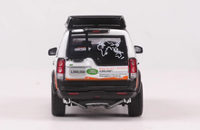 Load image into Gallery viewer, GCD 1:64 White Discovery 4 SUV Off Road Roof Rack Model Diecast Metal Car New
