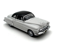 Load image into Gallery viewer, OXFORD 1:87 1950 Oldsmobile Vintage Classic Sports Model Diecast Metal Car New
